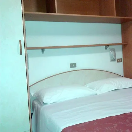 Zenith Hotel 3*